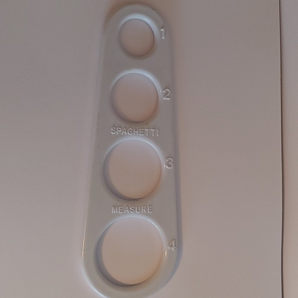 Spaghetti Measure Tool White Plastic 1 - 4 portions